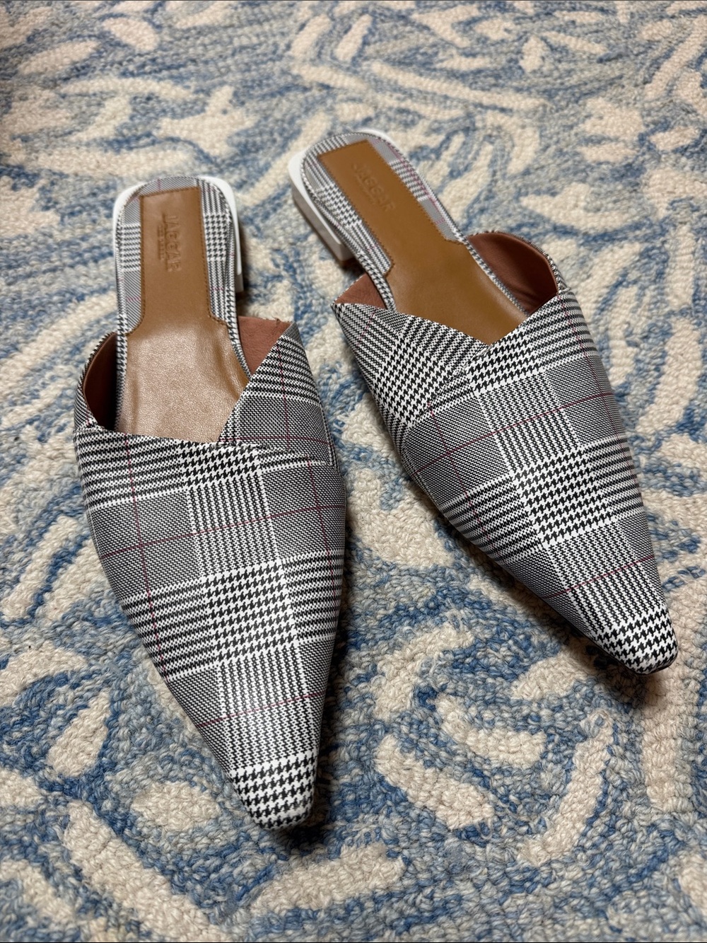 Jaguar the Label Pointed Flats